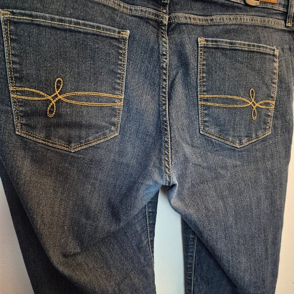 Women's Levis Bootcut Jeans size 18 LC - Picture 7 of 8